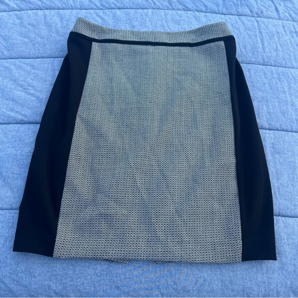 White House Black Market Black/White Patterned Stretch Pencil Skirt Size 8